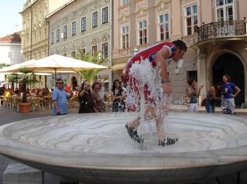 klausi brunnen